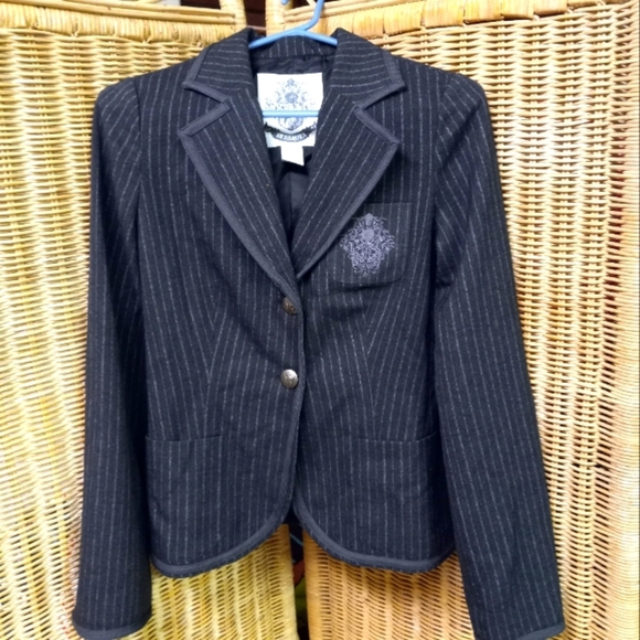 COPY - BB Dakota Blazer Suit Jacket Cropped Lined Gray Pinstripes Logo Size S/34 - Picture 1 of 10